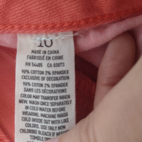 NWOT American Eagle woman's size 10 coral denim shorts - Picture 4 of 4
